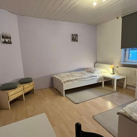 Monteure, Ganzes Haus, Schwarzheide, Haus 1 Apartment ภายนอก รูปภาพ