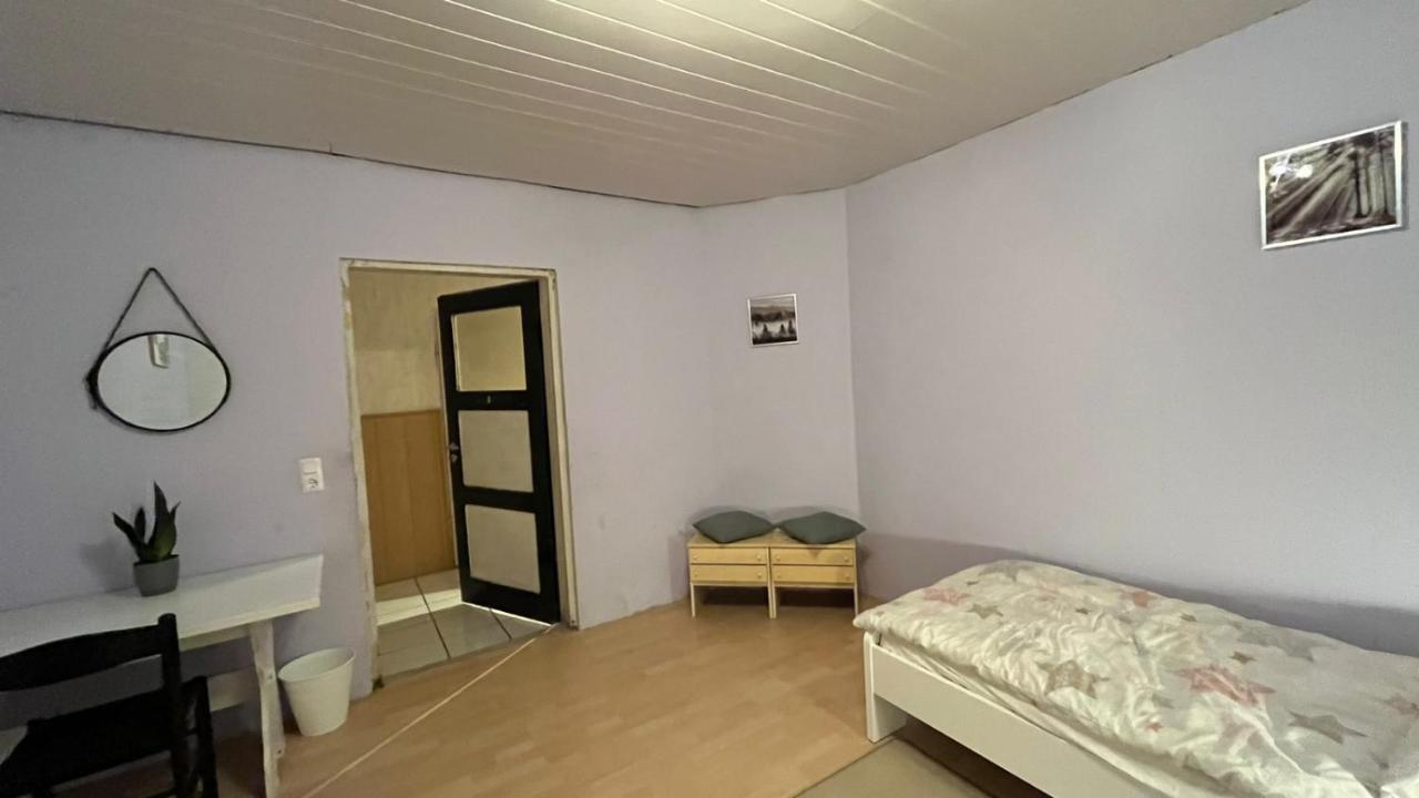 Monteure, Ganzes Haus, Schwarzheide, Haus 1 Apartment ภายนอก รูปภาพ