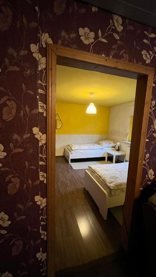 Monteure, Ganzes Haus, Schwarzheide, Haus 1 Apartment ภายนอก รูปภาพ
