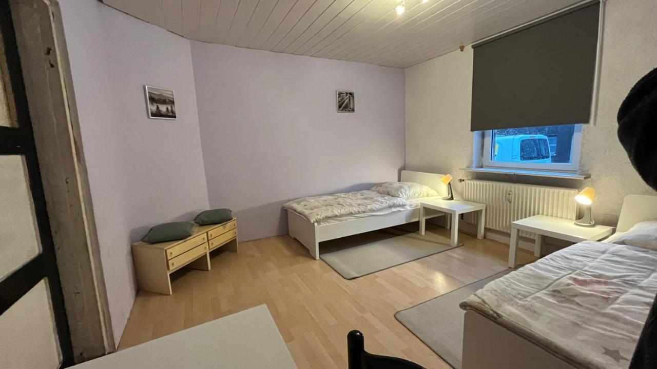 Monteure, Ganzes Haus, Schwarzheide, Haus 1 Apartment ภายนอก รูปภาพ