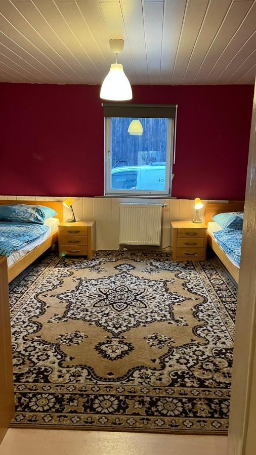 Monteure, Ganzes Haus, Schwarzheide, Haus 1 Apartment ภายนอก รูปภาพ