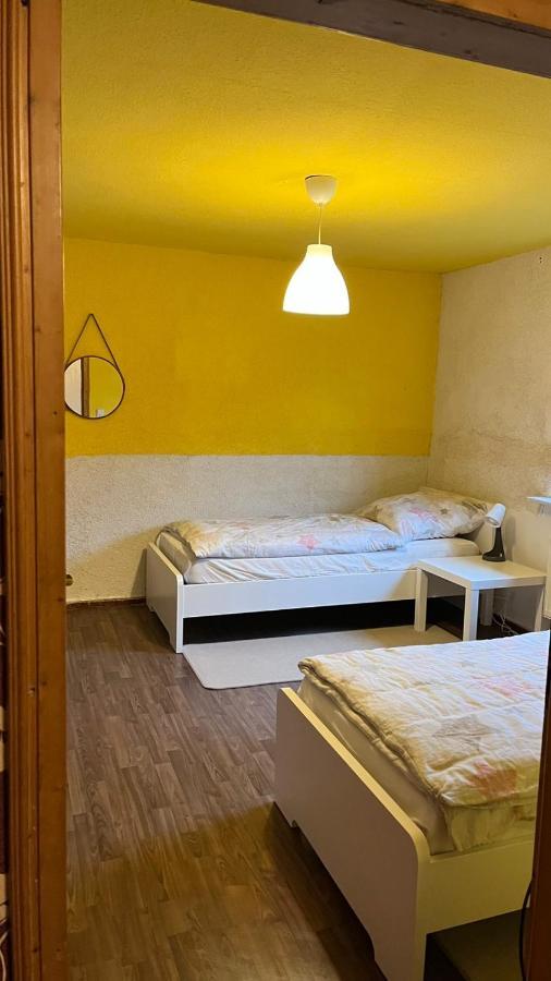 Monteure, Ganzes Haus, Schwarzheide, Haus 1 Apartment ภายนอก รูปภาพ