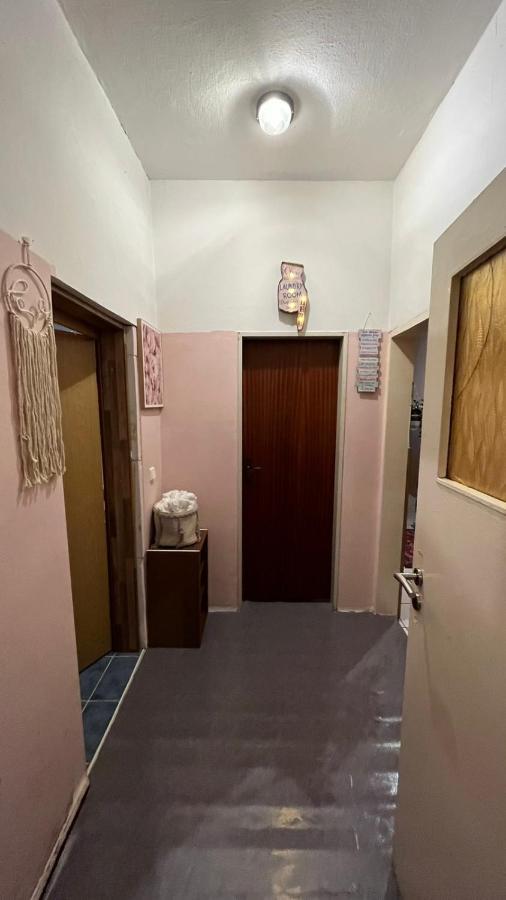 Monteure, Ganzes Haus, Schwarzheide, Haus 1 Apartment ภายนอก รูปภาพ