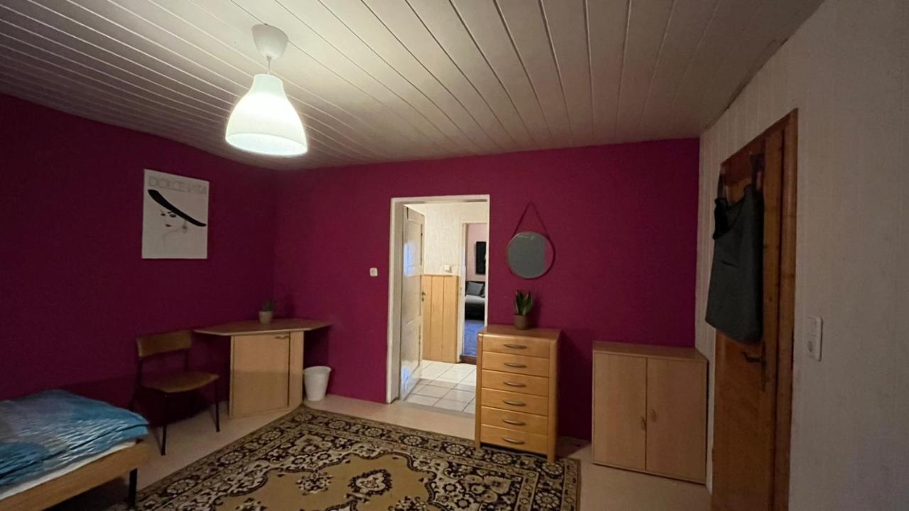 Monteure, Ganzes Haus, Schwarzheide, Haus 1 Apartment ภายนอก รูปภาพ